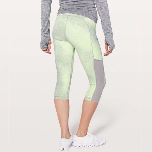 Lululemon Speed Up Crop *Mesh 21"
Ocean Spray Fluro Citrus Light Cast 4 - Picture 2 of 8